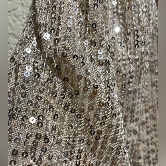 NWT Mac Duggal Sequin Wrap Evening Gown Silver Gold Toned Size 6 - Picture 10 of 12